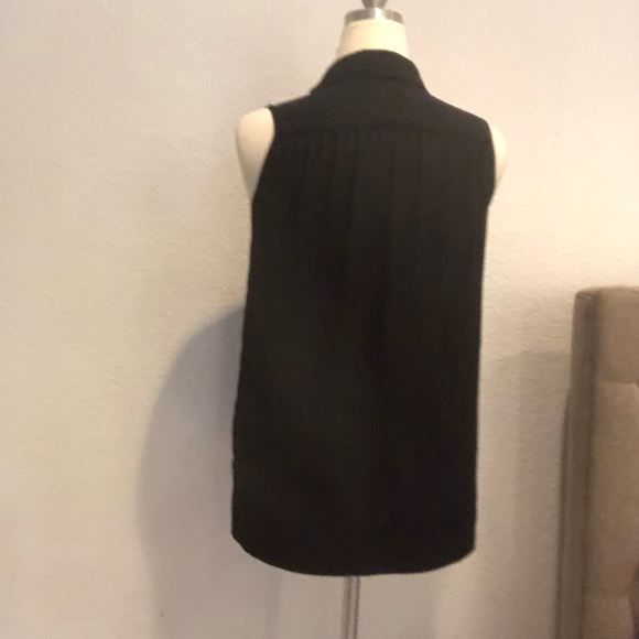 Flowy black blouse - Picture 2 of 2